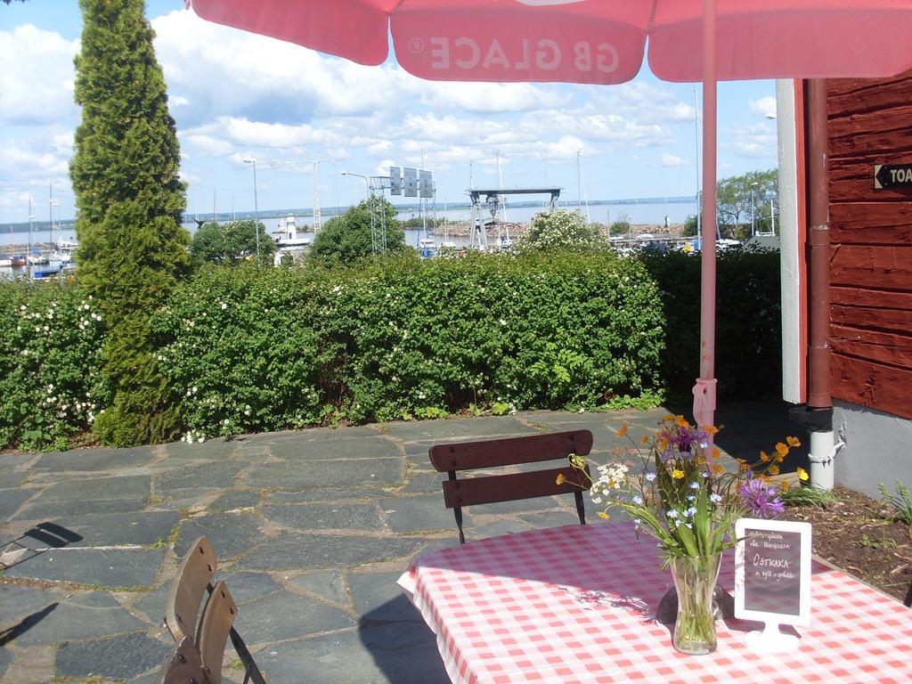 Strandterrassen Hostel Granna Exterior photo