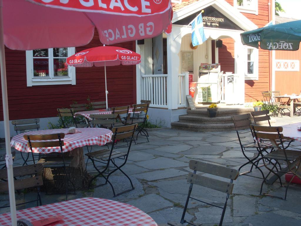 Strandterrassen Hostel Granna Exterior photo